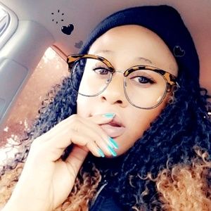 Meet your Posher, Ifeoma